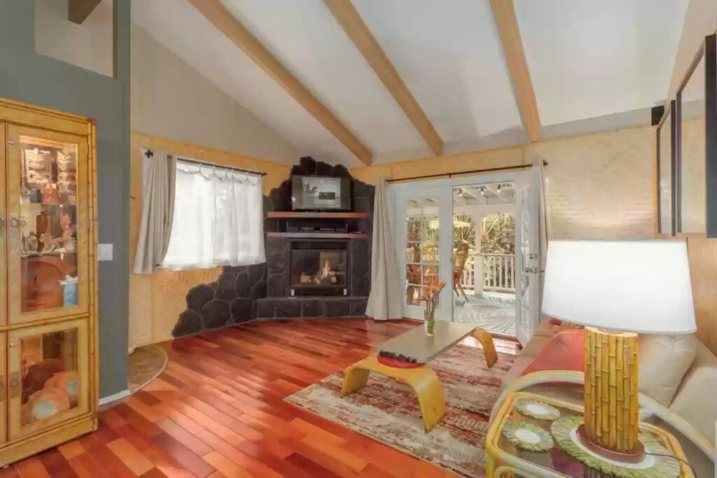 Hau'Oli Place Tiki Cottage In فولكانو المظهر الخارجي الصورة